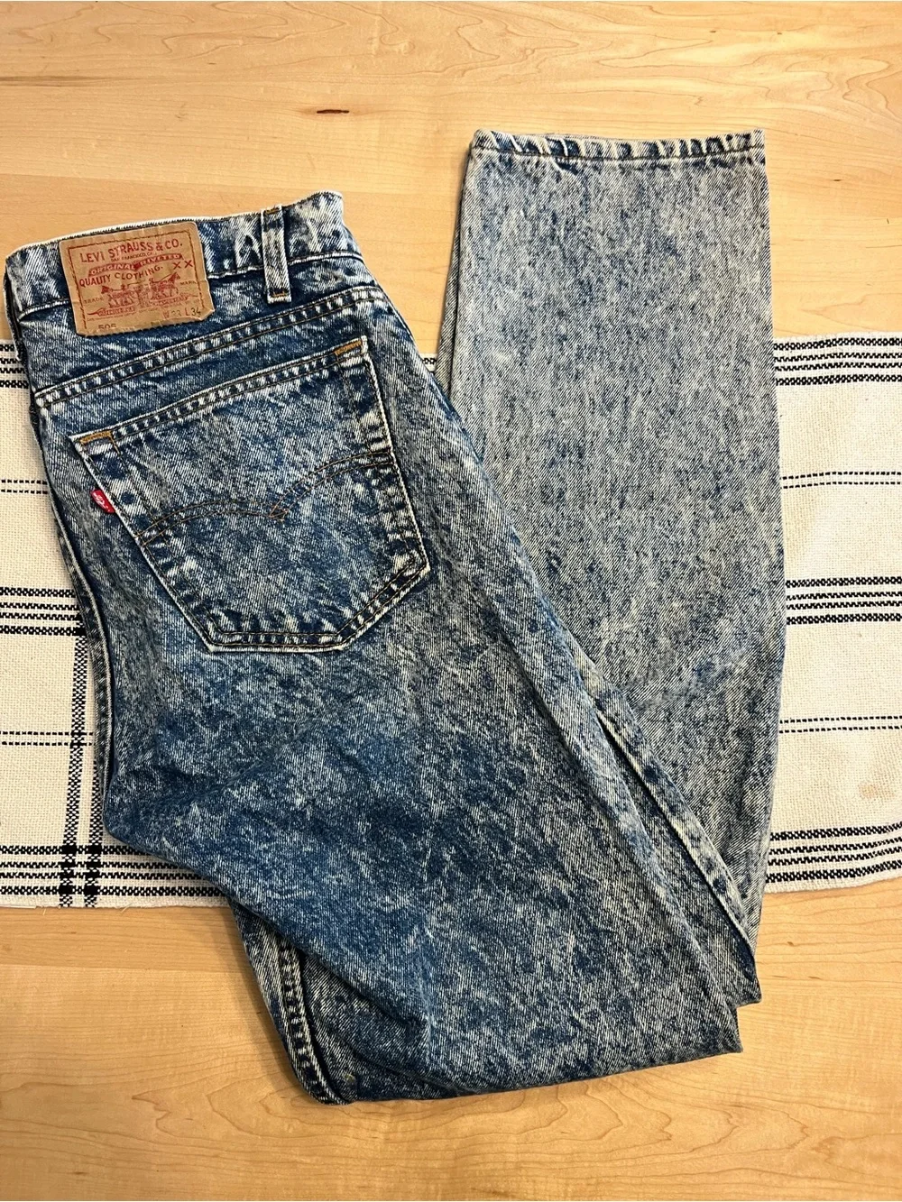 1989 Made in USA vintage Levi's Men's Acid Wash Blue Jeans